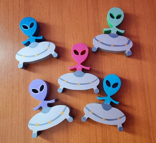 5 Little Aliens