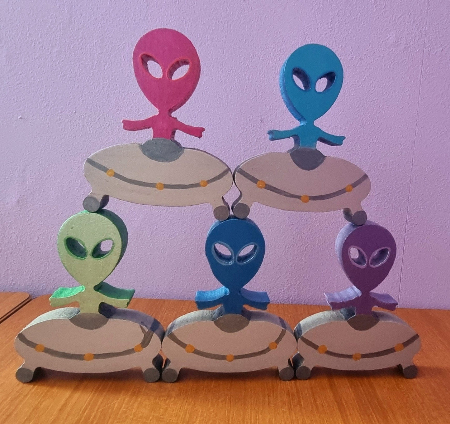 5 Little Aliens